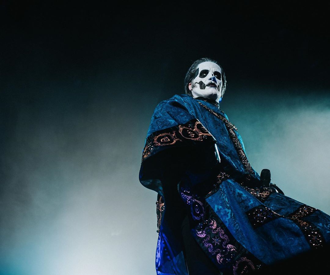 Promotie voor Ghost-frontman