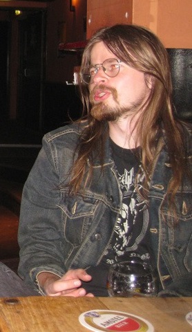 Ontwerper van Opeth-logo overleden