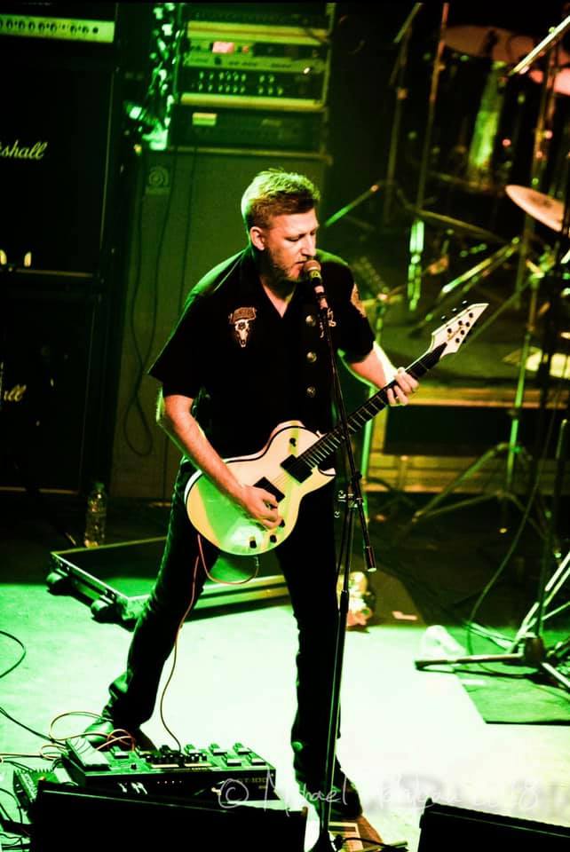 Gitarist van Traitors Gate overleden