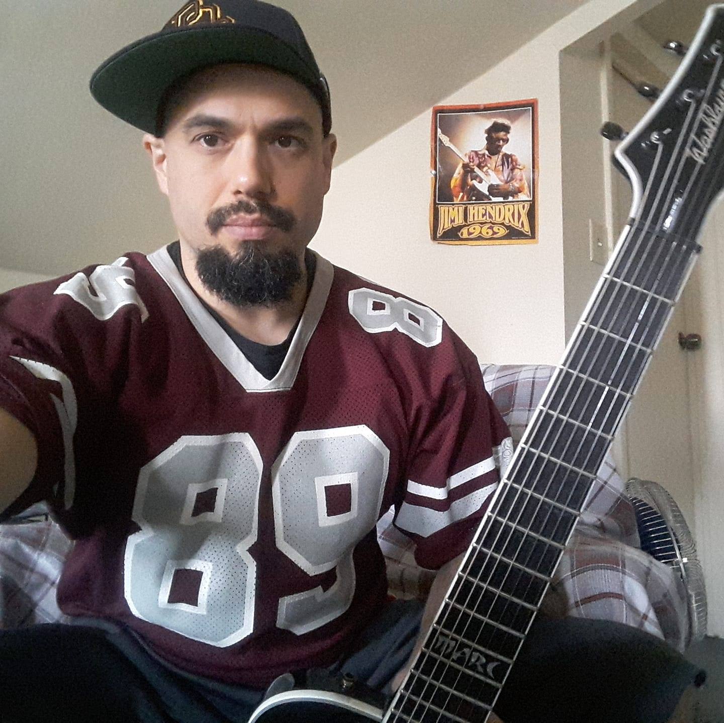Gitarist na achttien jaar ex-Soulfly