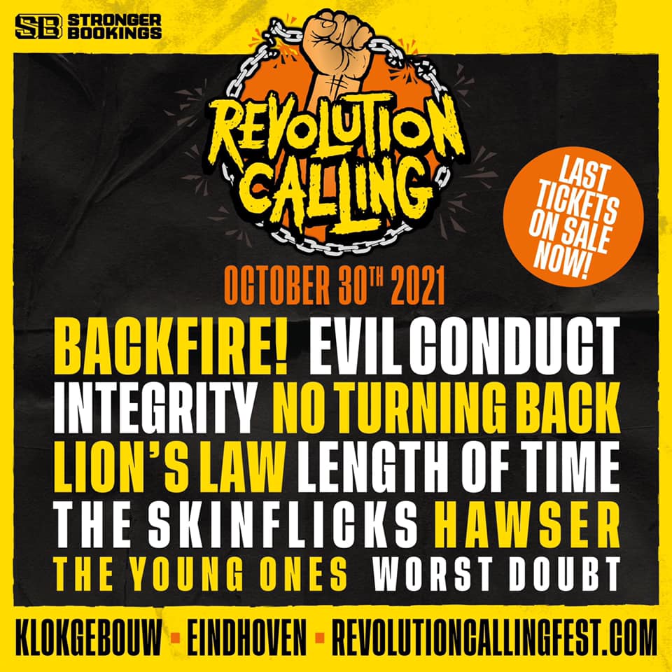 Moshen en stagediven op het Revolution Calling Fest