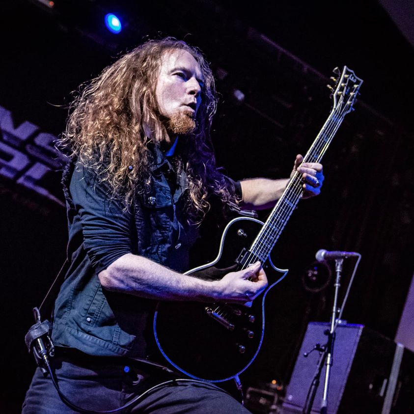 Gitarist verlaat Leaves' Eyes en Atrocity