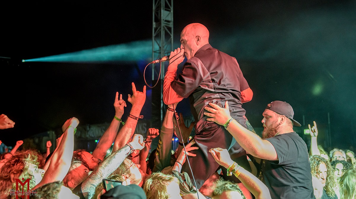 Zanger van Vio-Lence in ziekenhuis met Covid-19