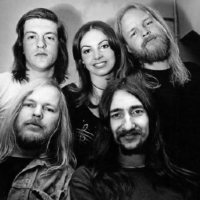 Originele Earth And Fire-gitarist overleden