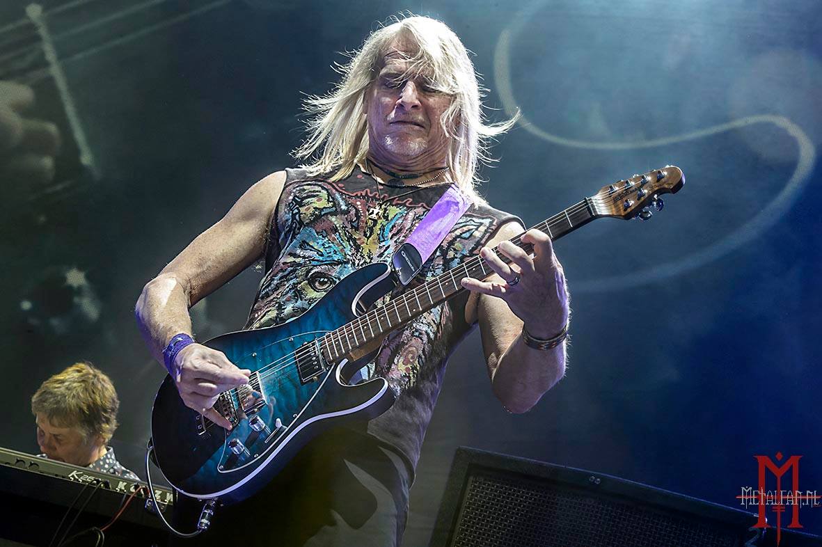 Tijdelijk andere gitarist voor Deep Purple