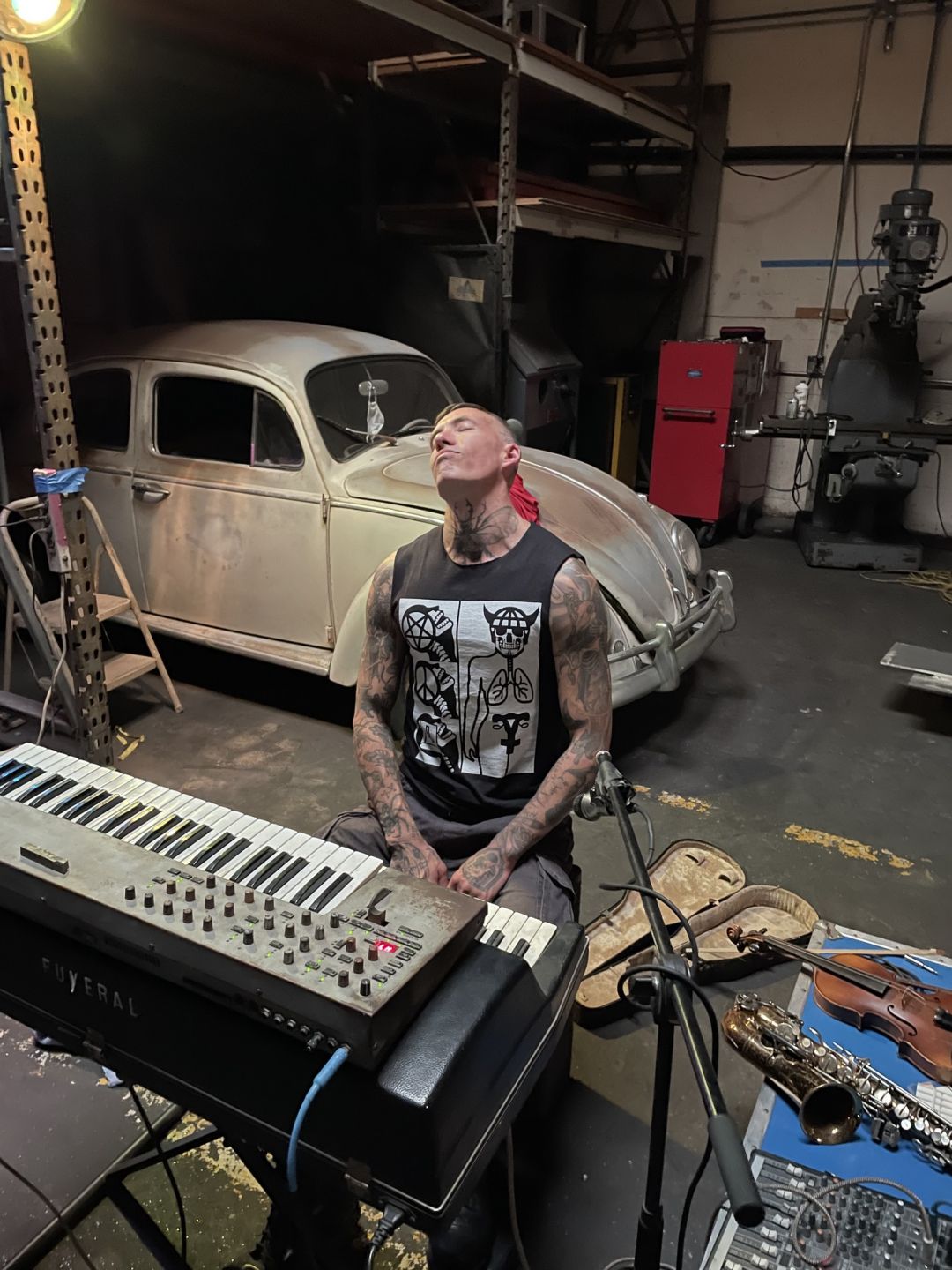 Mamaleek-muzikant en visueel artiest overleden