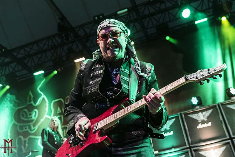 Gitarist stopt met touren met Saxon