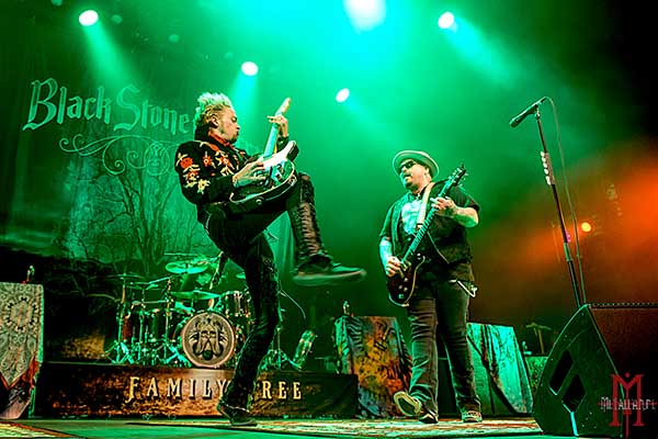 Foto's van Black Stone Cherry in Tilburg