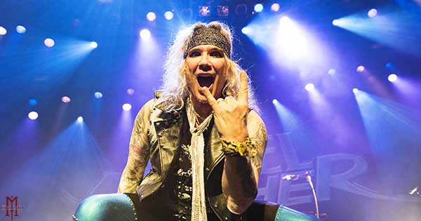 Foto's van Steel Panther in Utrecht